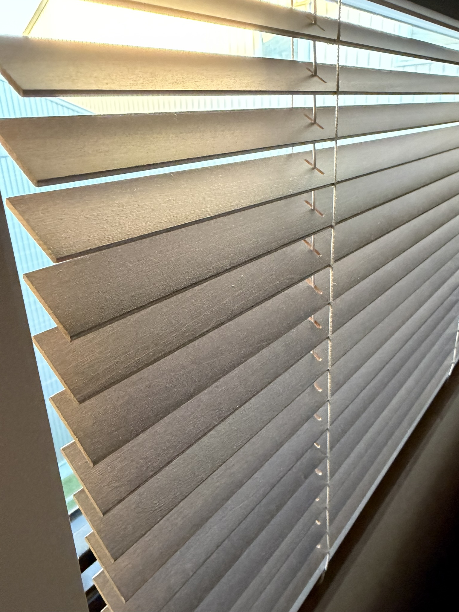 木製ブラインド25㎜羽　グレージュ